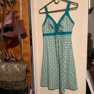 Patagonia green cage back scrappy Dress M